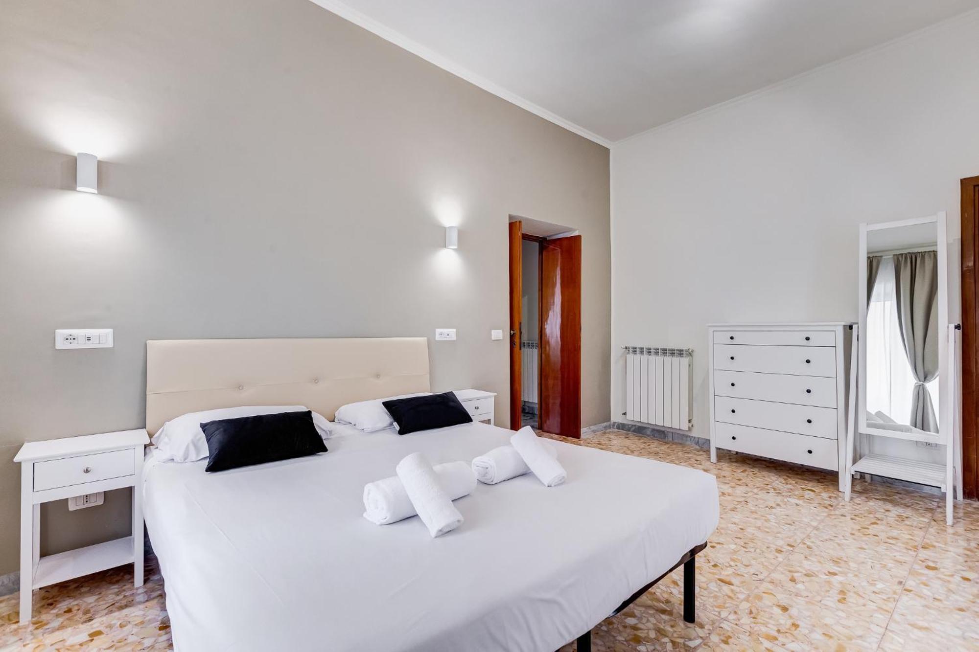 Vivilo Collection - San Vito View Apartment - 3 Bdr 2 Baths Rom Exteriör bild