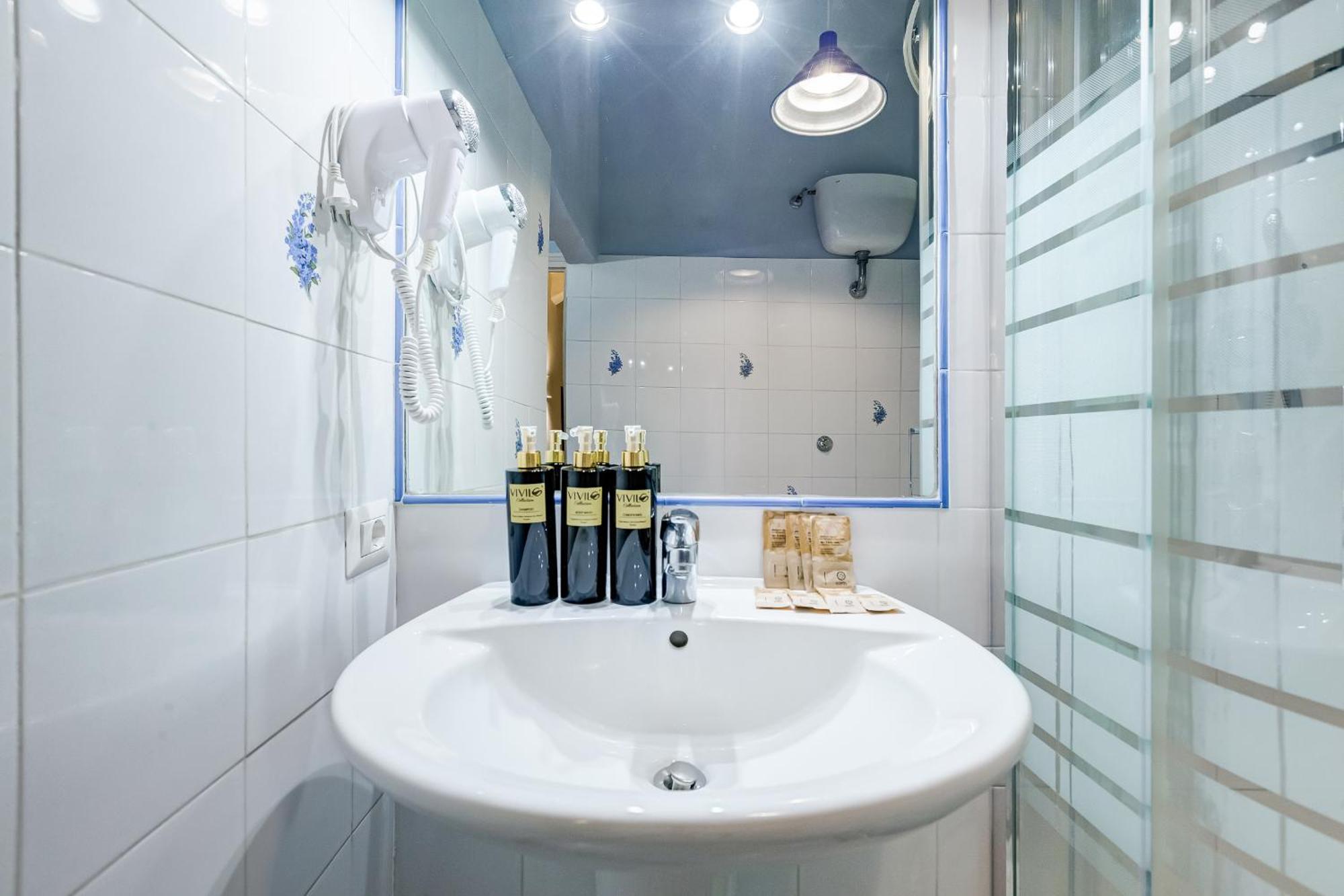 Vivilo Collection - San Vito View Apartment - 3 Bdr 2 Baths Rom Exteriör bild